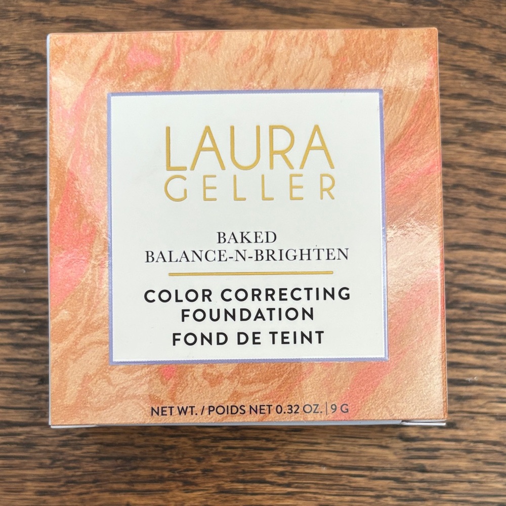 NIB Laura Geller Baked Balance-n-Brighten Foundation in Warm Tones - porcelain